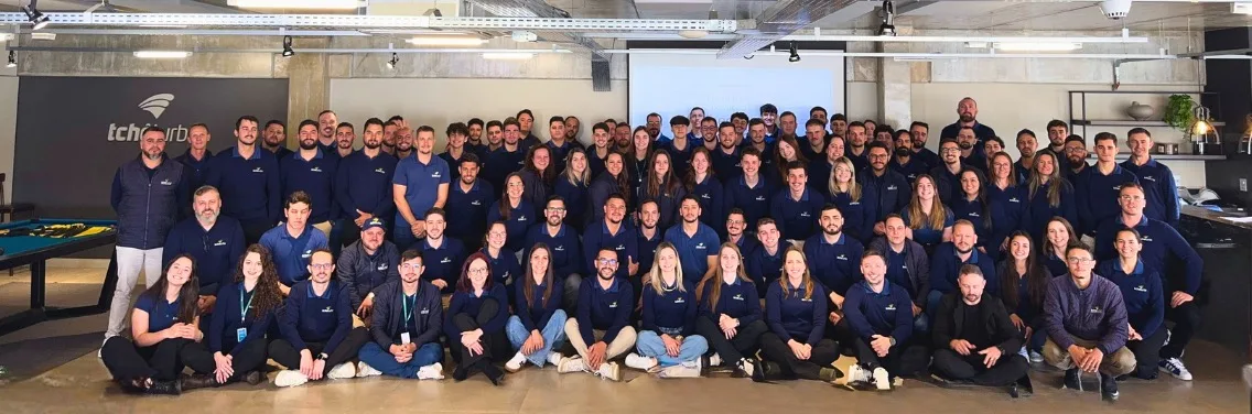 O time da Tchêturbo reunido no auditório da matriz